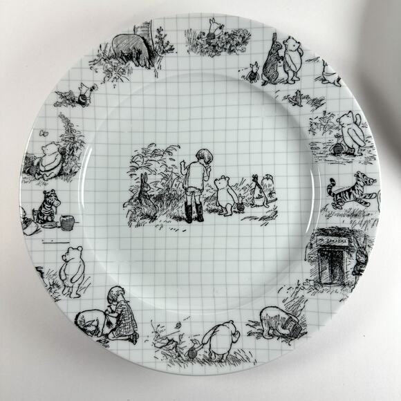 Disney Winnie the Pooh 10" Dinner Plates Set 4 Classic Sketch Christopher Robin - Picture 5 of 14